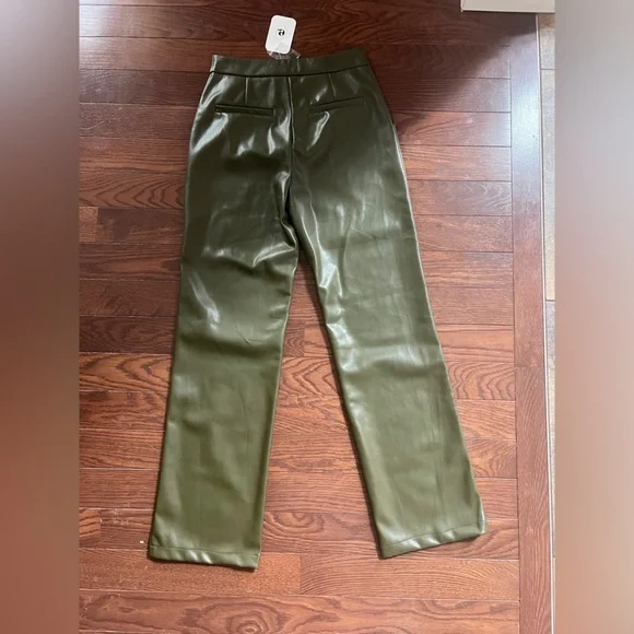 ELODIE Olive Green Straight Leg Classic Leather Pants NWT Size Medium - Picture 8 of 8
